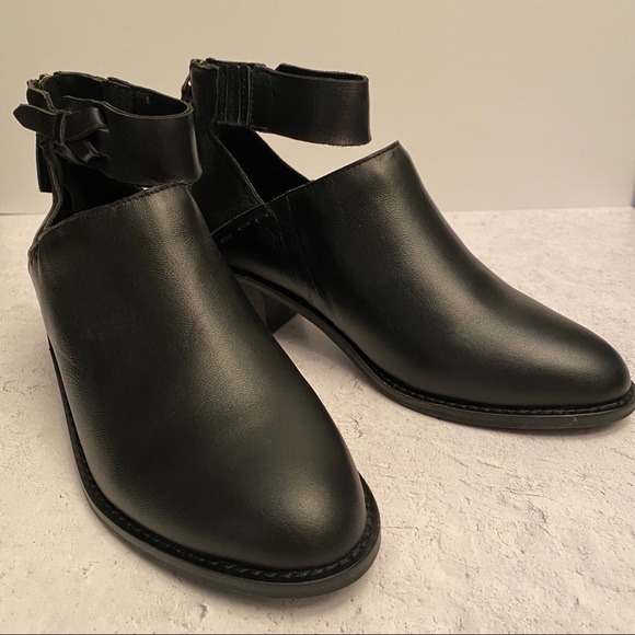 NEW Kelsi Dagger Kadeeja Ankle Bootie Size 7 - Picture 3 of 11